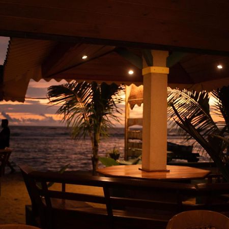 Hotel Coconut Bar Sea Lodge 베루왈라 외부 사진