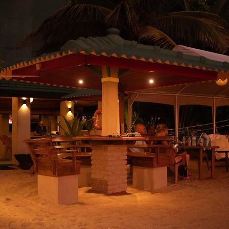 Hotel Coconut Bar Sea Lodge 베루왈라 외부 사진