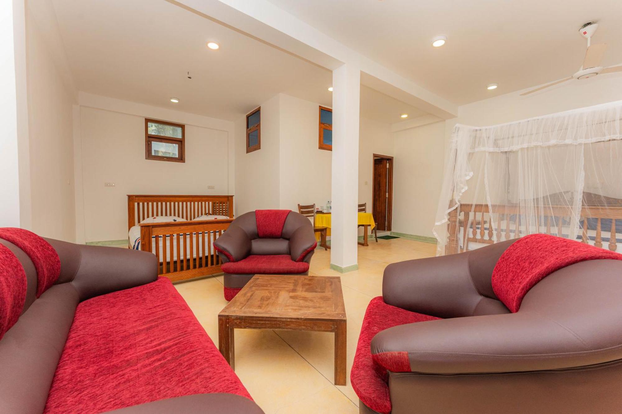 Hotel Coconut Bar Sea Lodge 베루왈라 외부 사진
