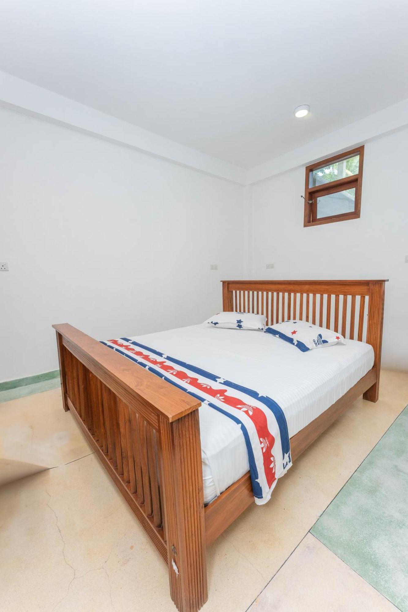 Hotel Coconut Bar Sea Lodge 베루왈라 외부 사진