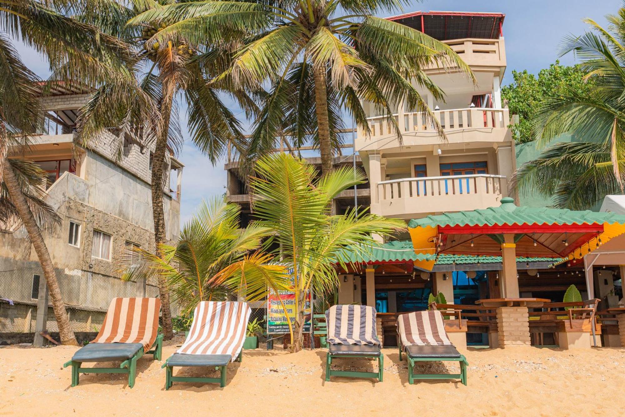 Hotel Coconut Bar Sea Lodge 베루왈라 외부 사진